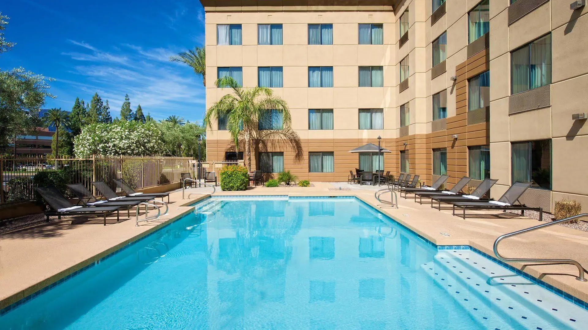 Hampton Inn Phoenix Airport North Hotel
